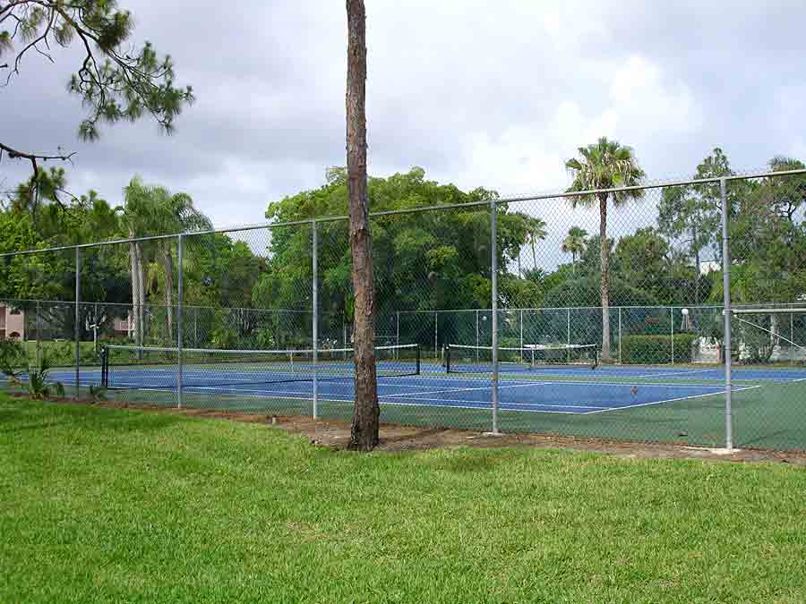 Golf And Tennis Club Tennis Courts